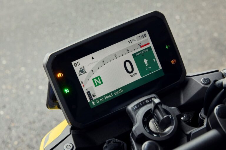 Honda CB750 Hornet 2026 - Schermo TFT -Centro Moto Lodi - Concessionario Ufficiale Honda Moto a Lodi