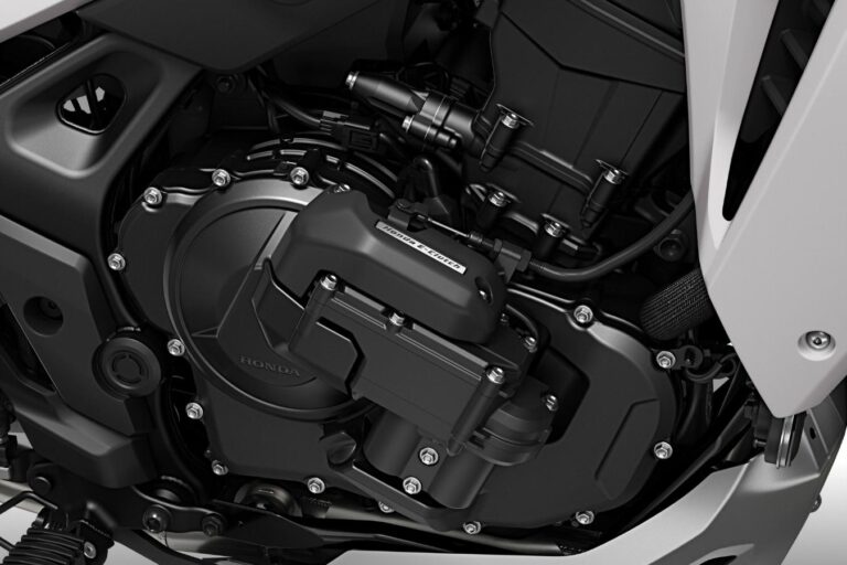 Honda XL750 Transalp 2026 - Sistema E-Clutch - Centro Moto Lodi - Concessionario Ufficiale Honda Moto a Lodi